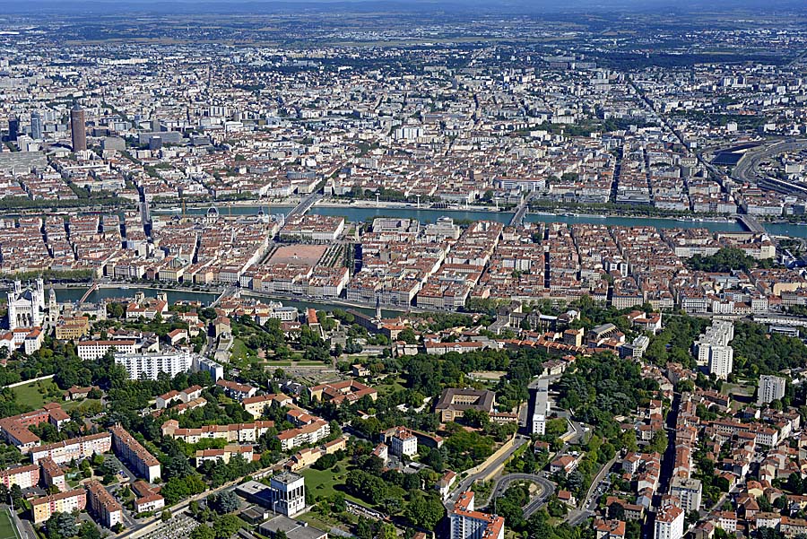69lyon-73-0816