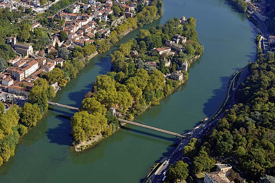 69lyon-971-0917