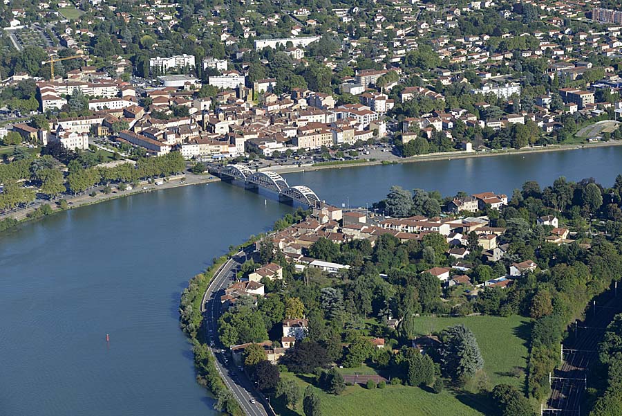 69neuville-sur-saone-3-0816