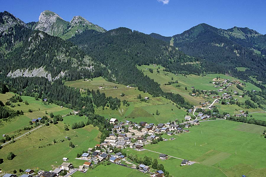 74la-chapelle-d-abondance-4-e00