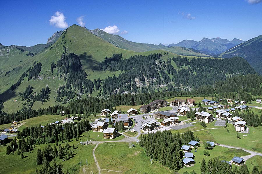 74le-praz-de-lys-3-e00