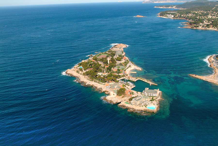 83bandol-29-0704