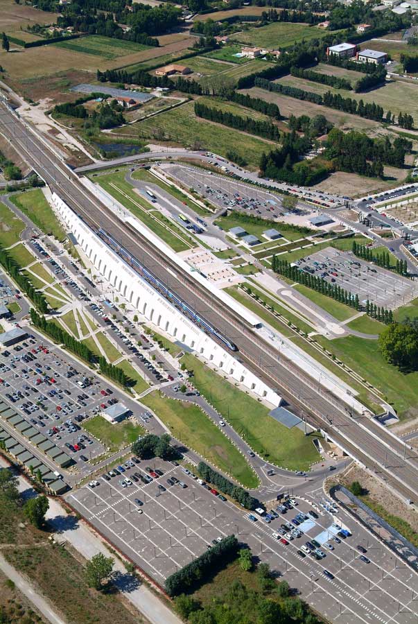 84avignon-gare-tgv-31-0806