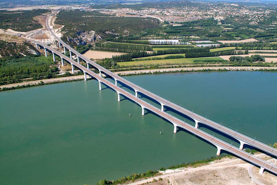 84avignon-pont-tgv-4-0806