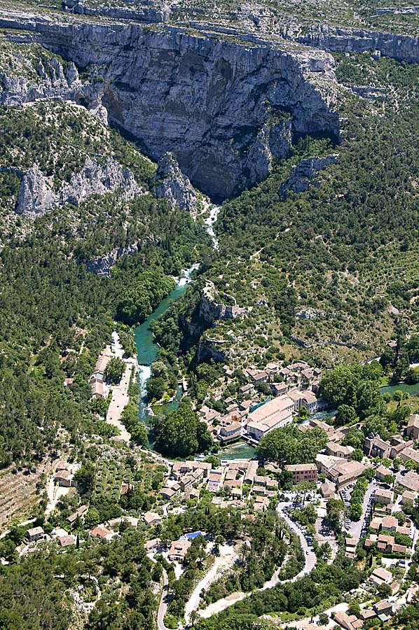 84fontaine-de-vaucluse-2-0608