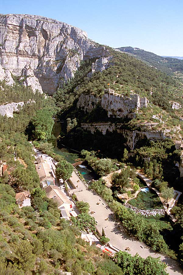 84fontaine-de-vaucluse-5-e99