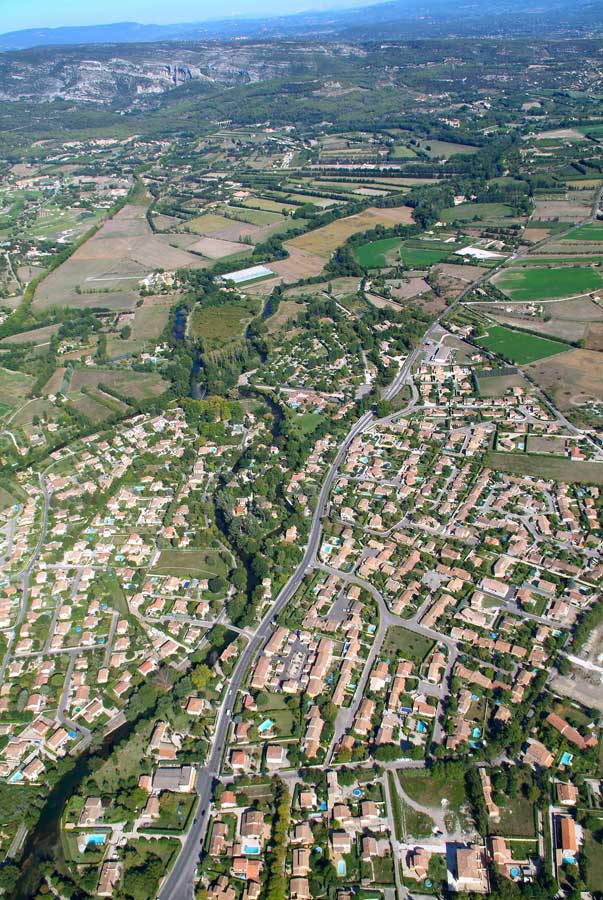84l-isle-sur-sorgues-44-0806
