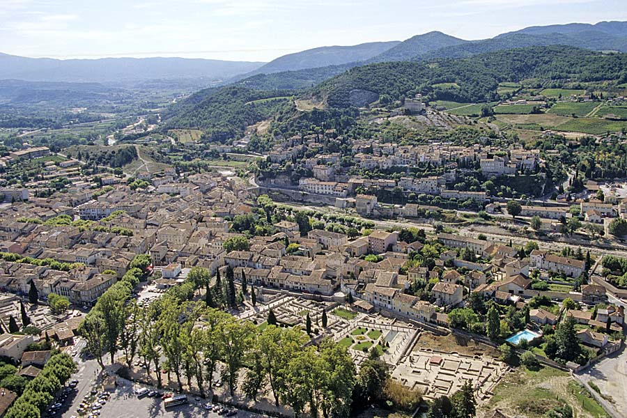 84vaison-la-romaine-2-e96