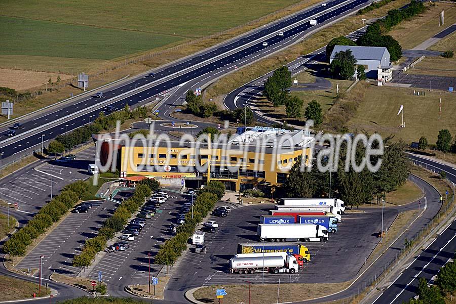 00autoroute-a75-3-0817