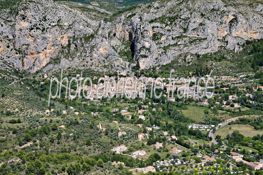 04moustiers-sainte-marie-1-0810