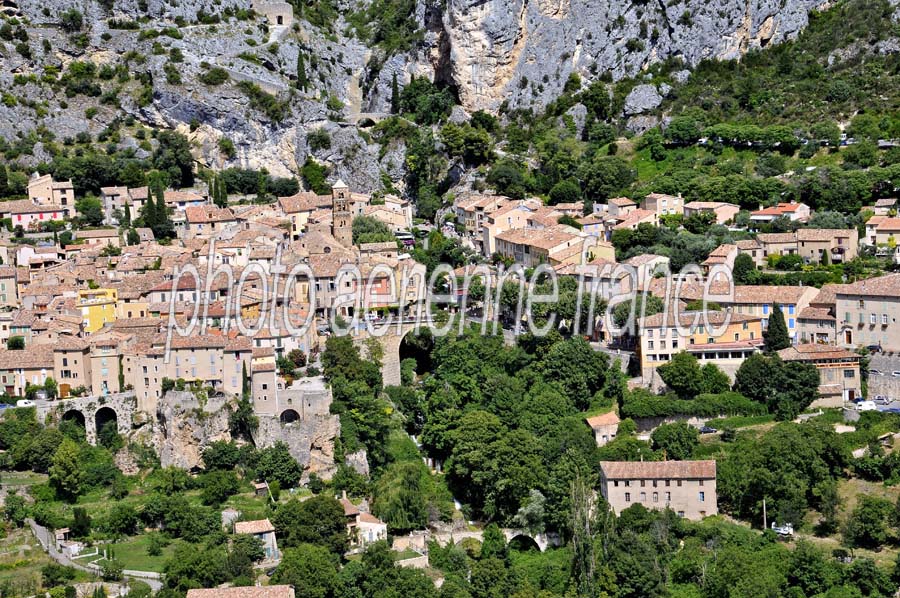 04moustiers-sainte-marie-19-0810