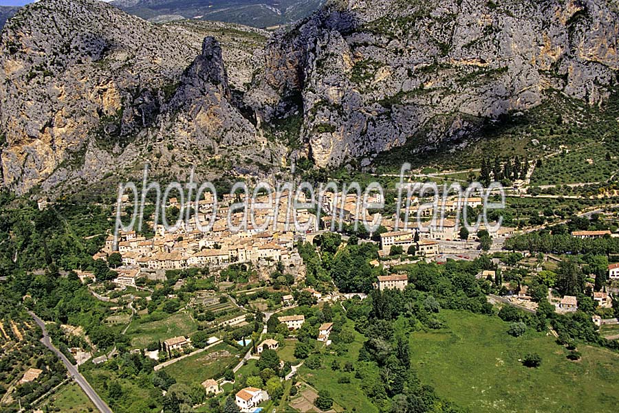 04moustiers-sainte-marie-4-e95