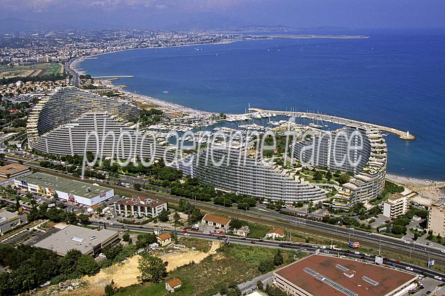 06marina-baie-des-anges-7-e97