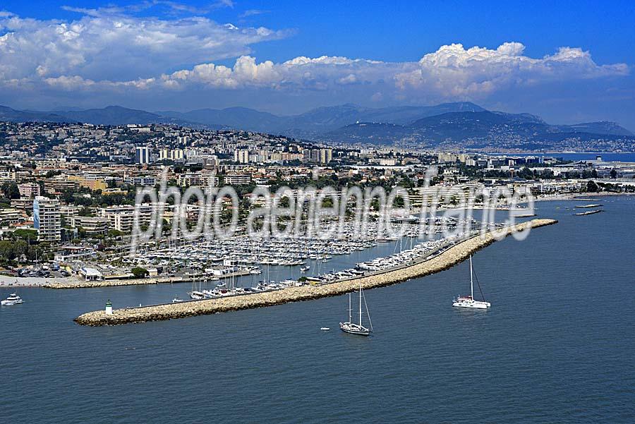 Saint Laurent du Var vu du ciel — photo aérienne des…