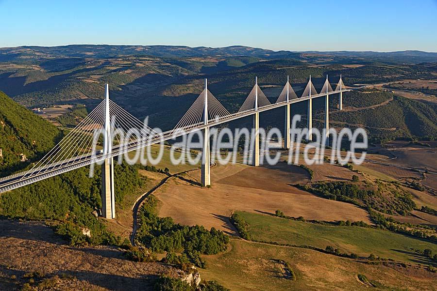 12viaduc-millau-201-0817