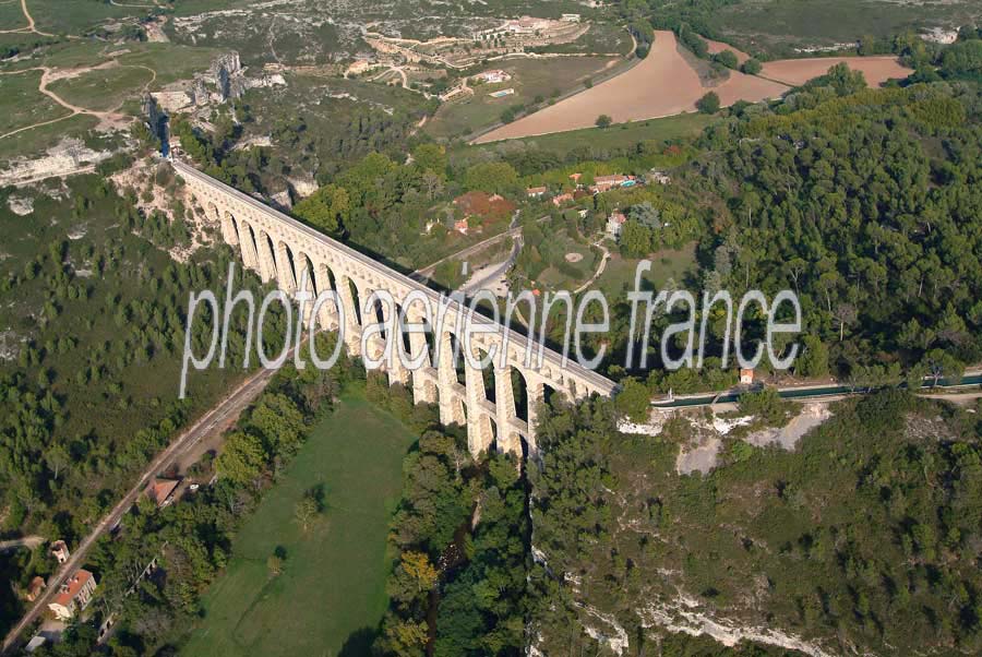 13aqueduc-ventabren-10-0904