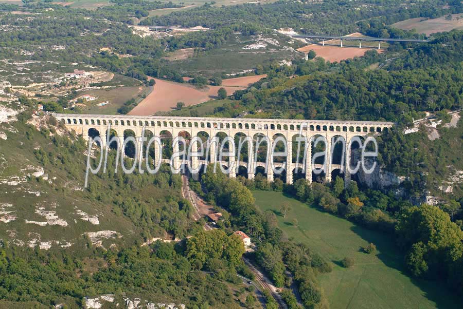 13aqueduc-ventabren-7-0904