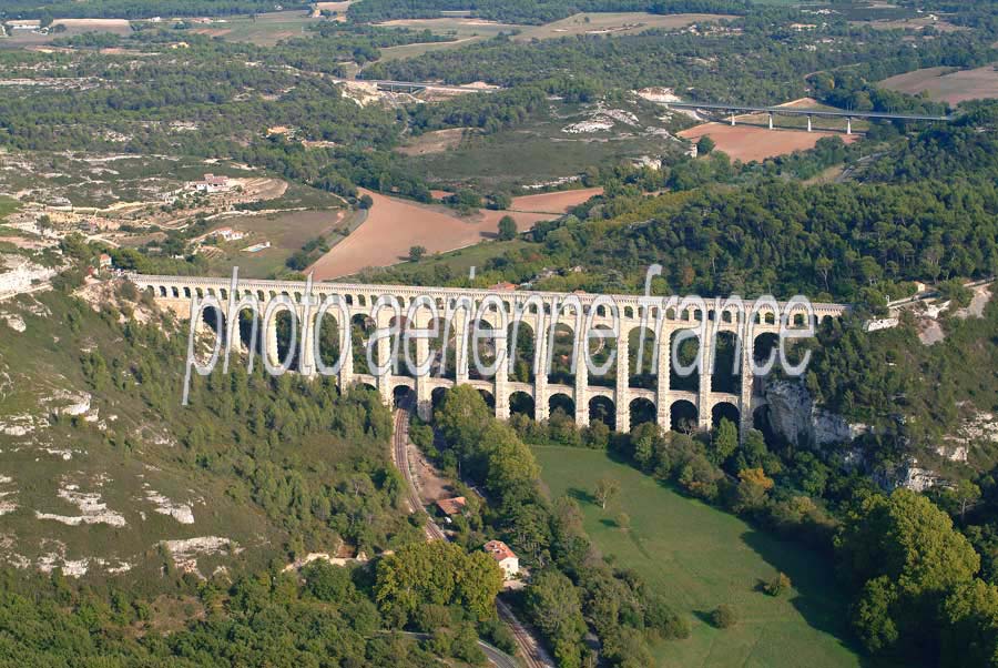 13aqueduc-ventabren-9-0904