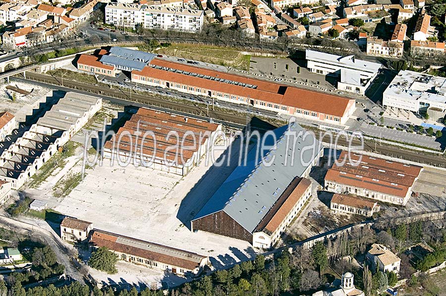 13arles-85-1208