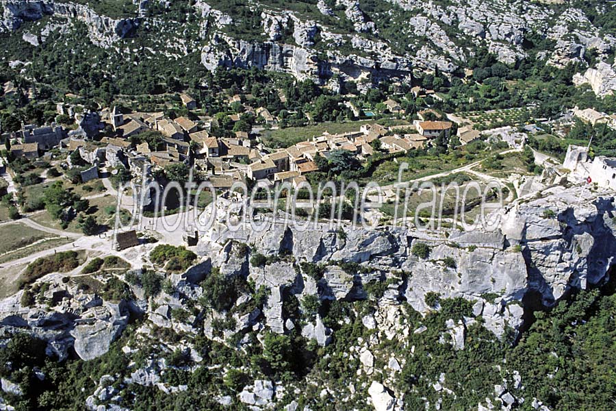 13les-baux-de-provence-14-e03