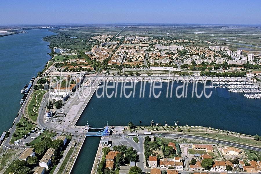 13port-saint-louis-du-rhone-3-e03