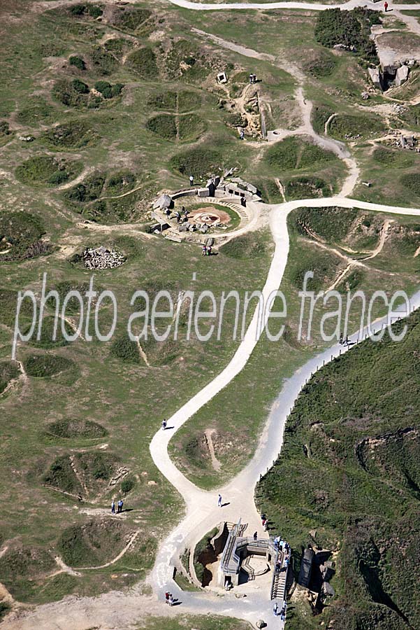 14pointe-du-hoc-5-0810