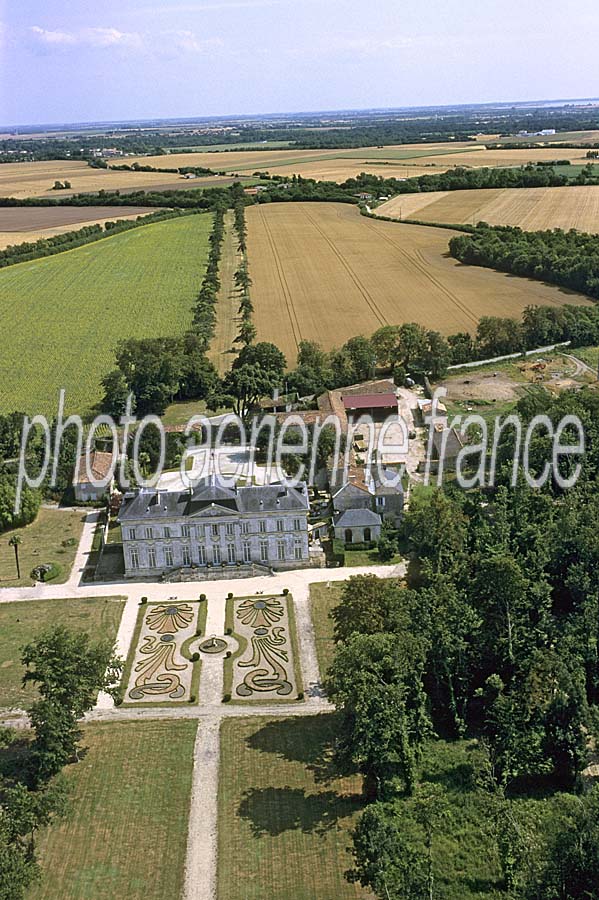 17buzay-chateau-3-e03