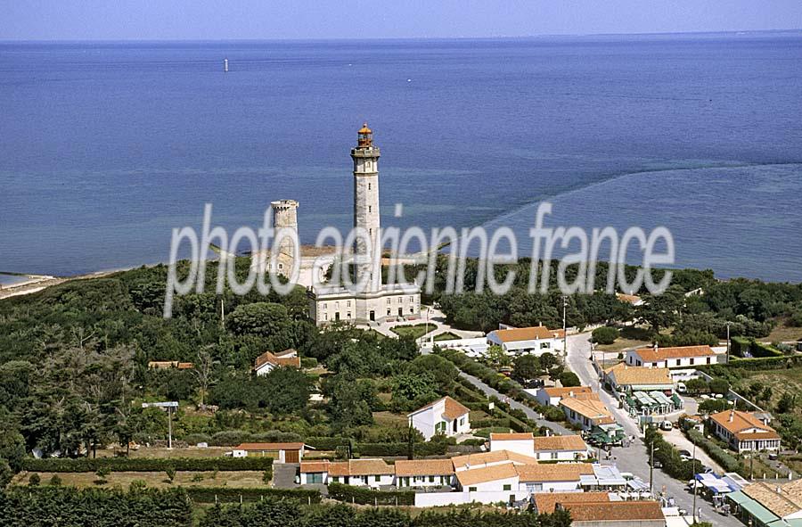 17phare-des-baleines-3-e03