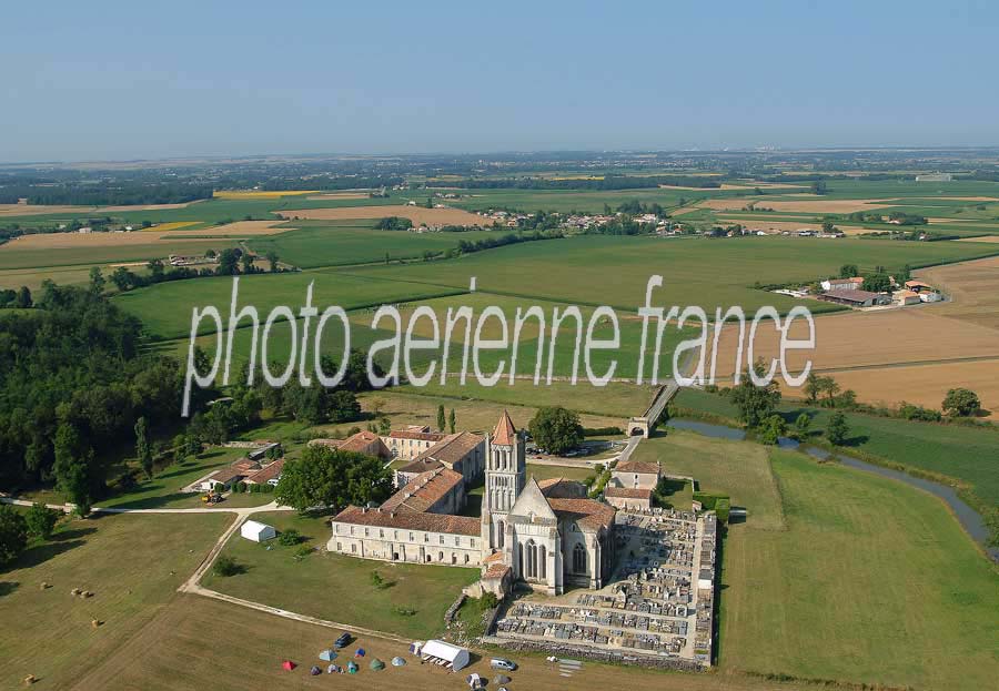 17sablonceaux-abbaye-3-e03