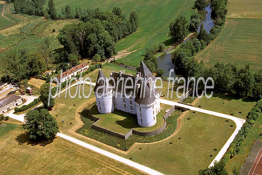 24bories-chateau-1-e95