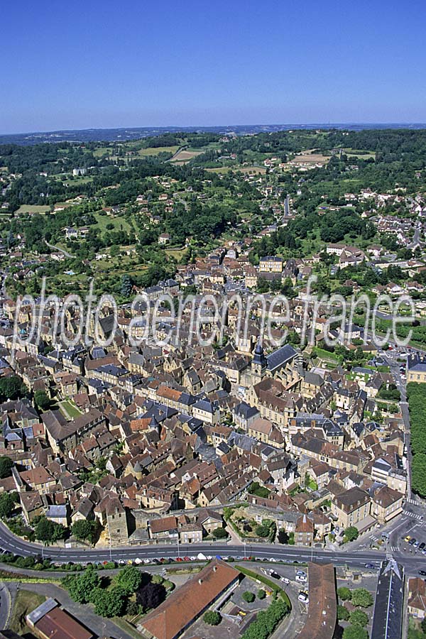 24sarlat-5-e01