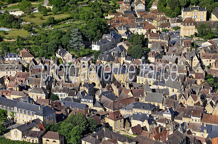 24sarlat-64-0610