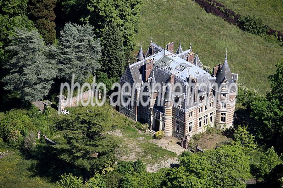 Chateaux haute normandie à Livet sur Authou (27) en photo…