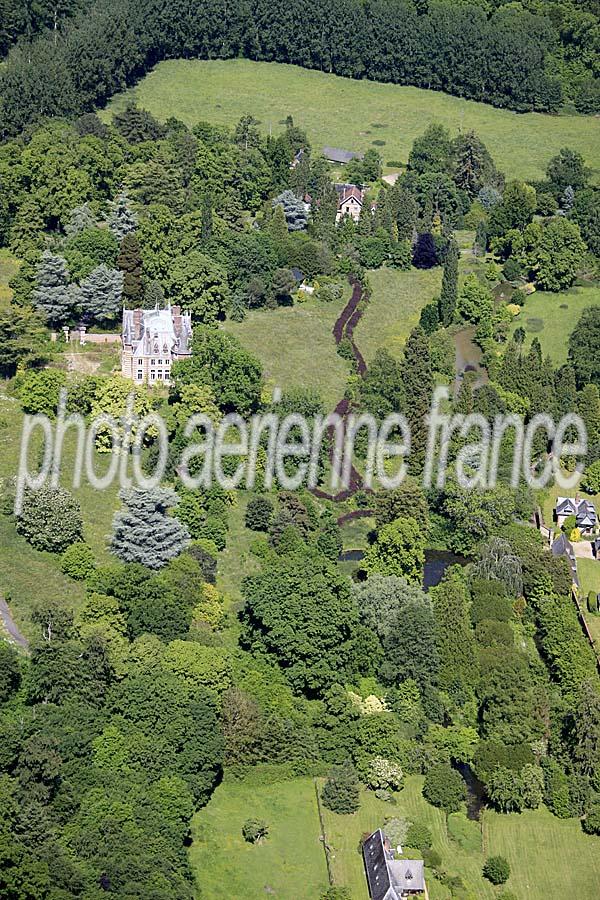 Livet sur Authou vu du ciel — photo aérienne de l'Eure