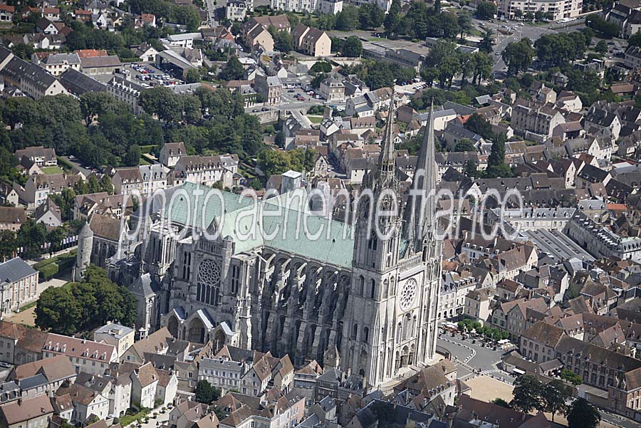 28chartres-2-0808