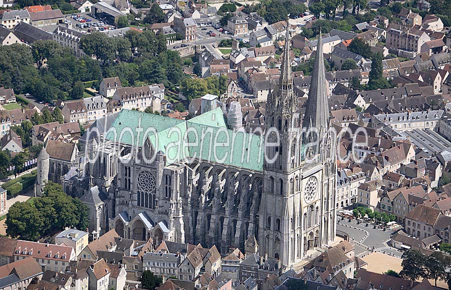28chartres-3-0808