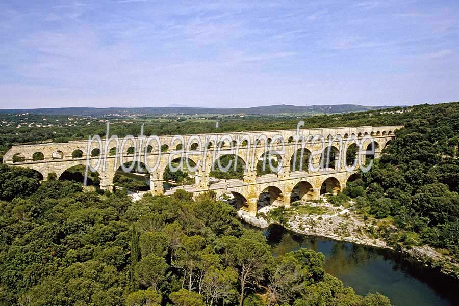 30le-pont-du-gard-1-e02