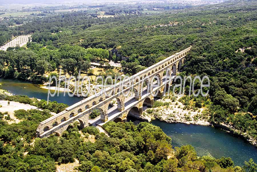 30le-pont-du-gard-3-e95