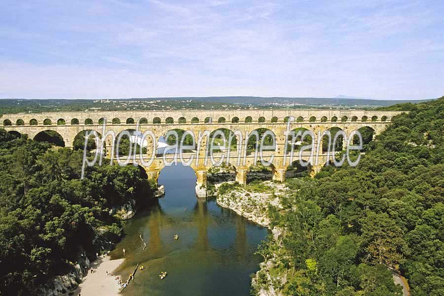 30le-pont-du-gard-8-e02