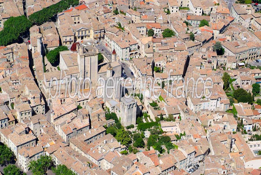 30uzes-10-0506