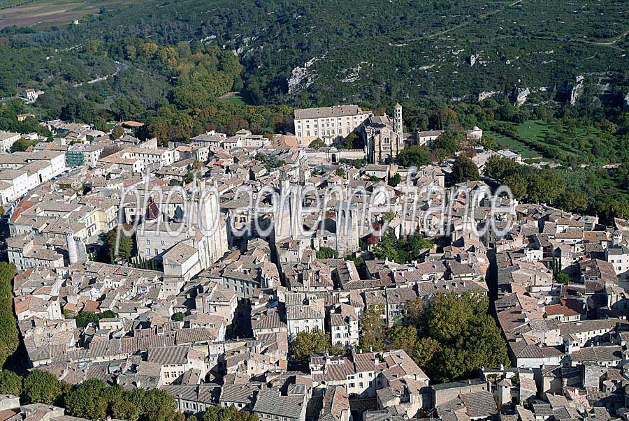 30uzes-10-1003