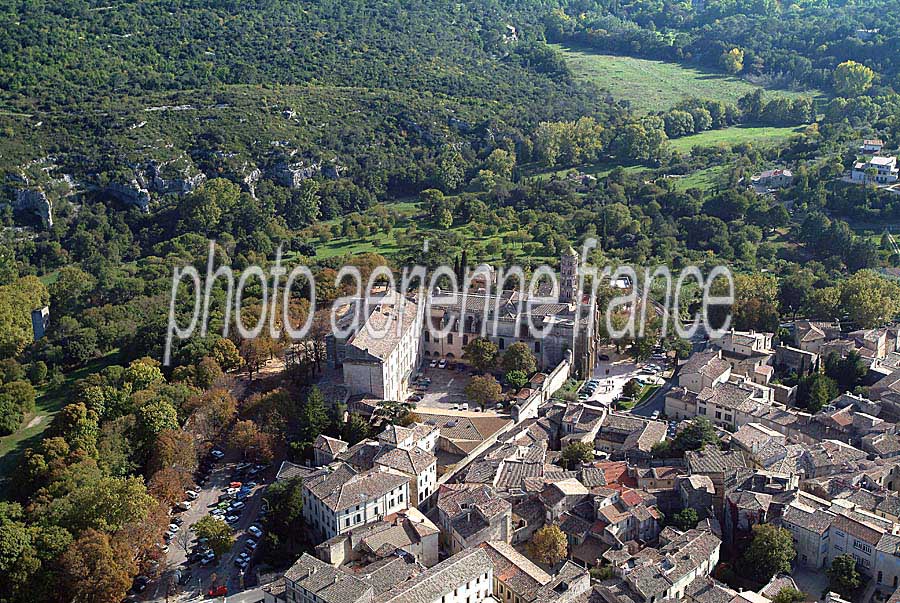 30uzes-16-1003