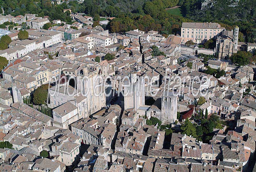 30uzes-17-1003