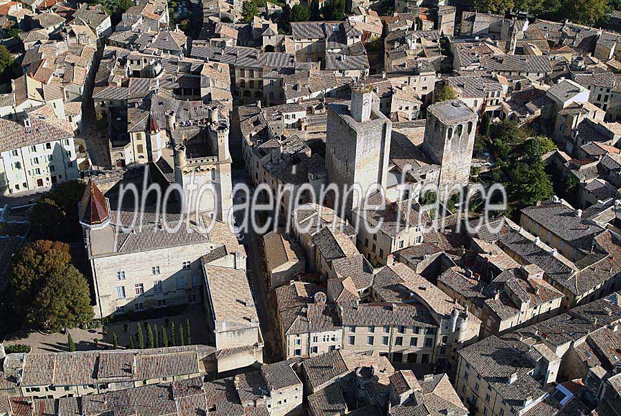 30uzes-19-1003