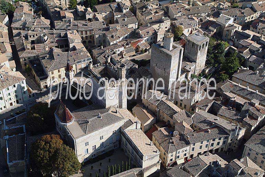 30uzes-20-1003