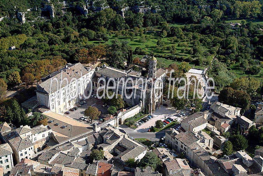 30uzes-21-1003