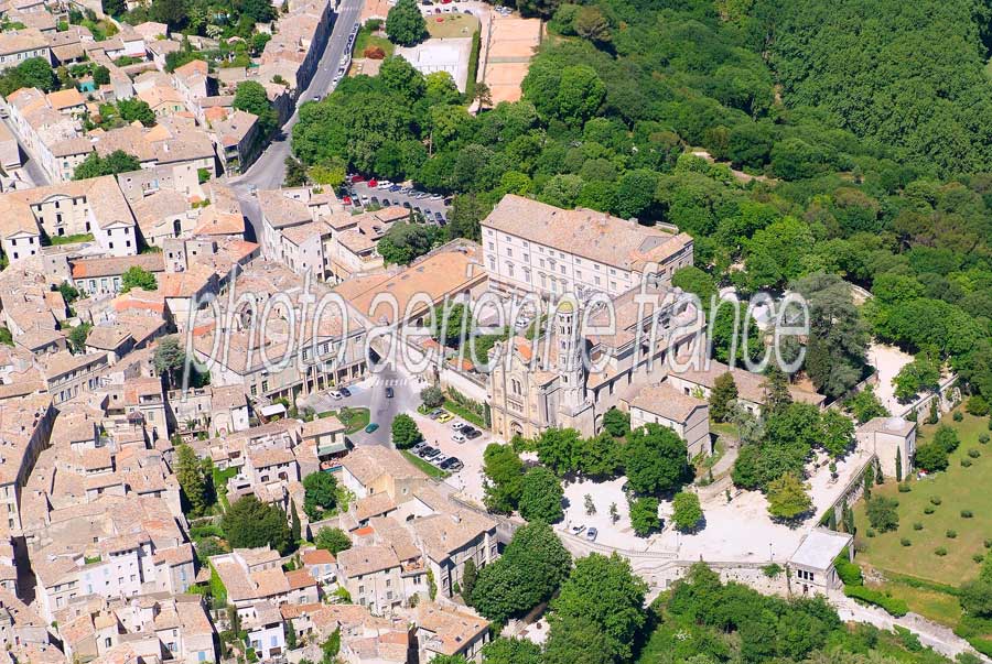 30uzes-8-0506