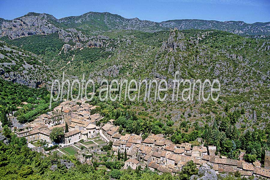 34saint-guilhem-le-desert-11-e01