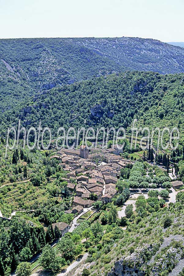 34saint-guilhem-le-desert-12-e01