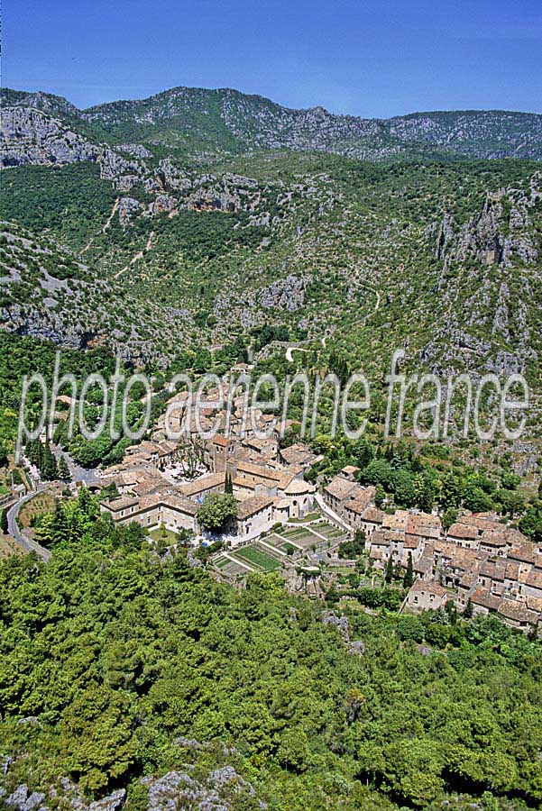 34saint-guilhem-le-desert-9-e01